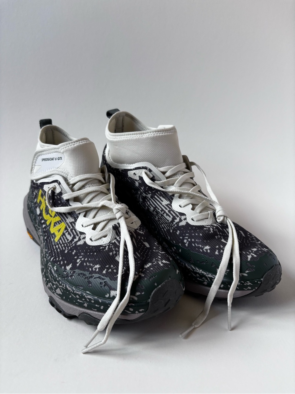 Hoka Speedgoat 6 Mid GTX Truffle Salt Cement Mens 9.5 New 1155152-TRFF